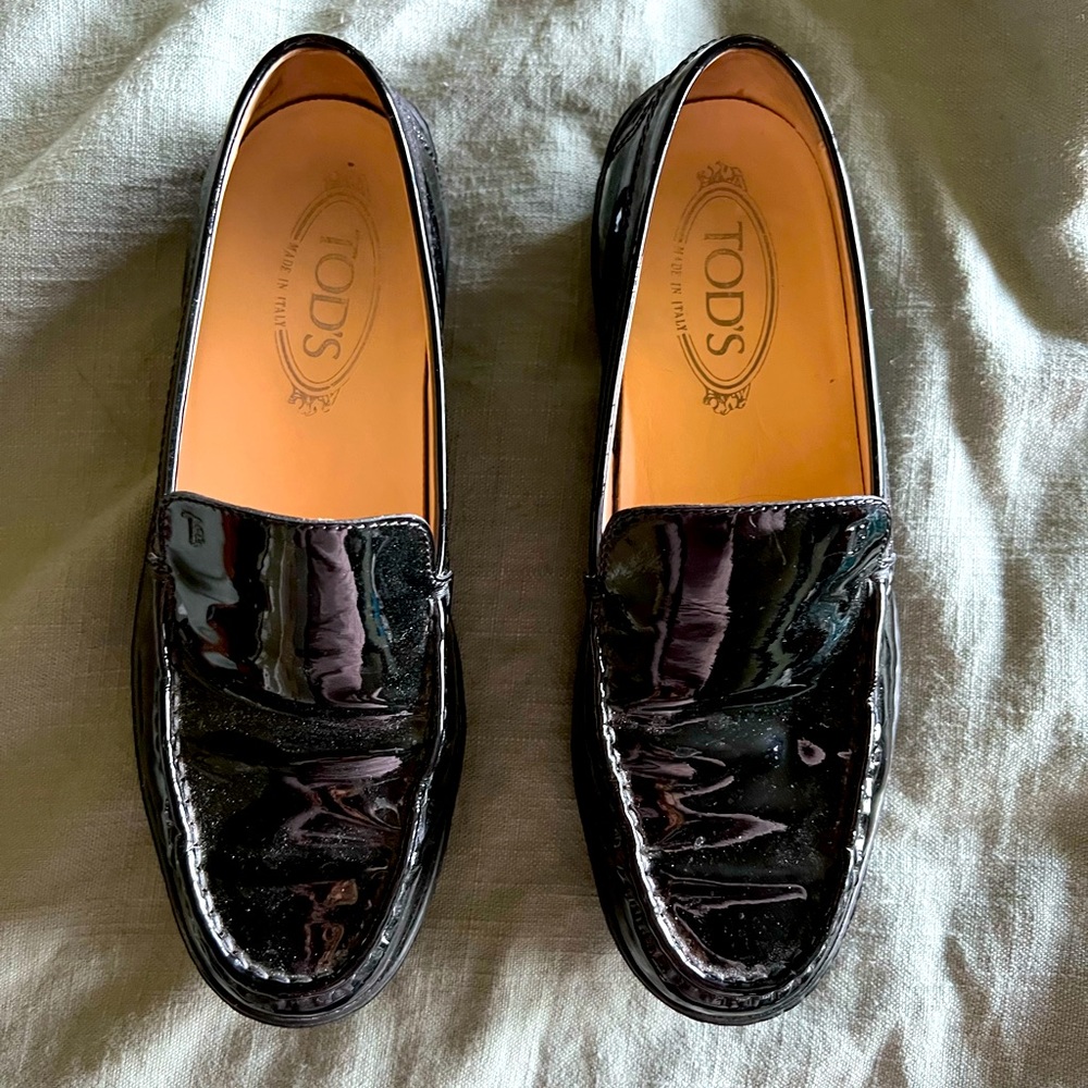 Tod’s Black Patent Leather Driving Shoe